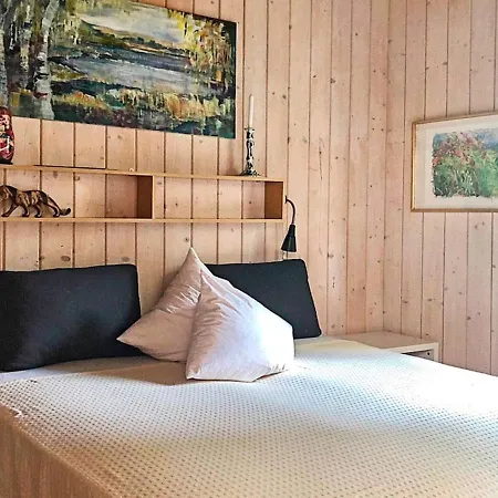 Дом отдыха 6 Person In *