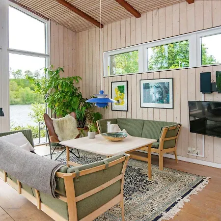 Дом отдыха 6 Person In *